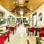 Hotel-restaurant Barbarossahof Отель