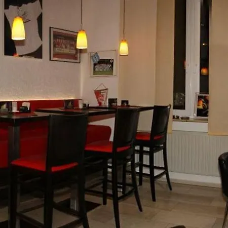 Szálloda Hotel-restaurant Barbarossahof Kaiserslautern