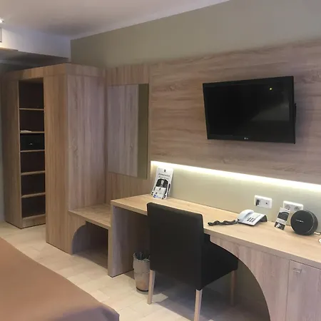 فندق ومطعم بارباروساهوف كايزرسلاوترن