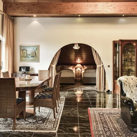 Hotel-restaurant Barbarossahof 4*