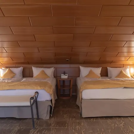 Hotel-restaurant Barbarossahof 4*