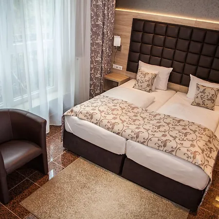 Hotel-restaurant Barbarossahof Szálloda Kaiserslautern