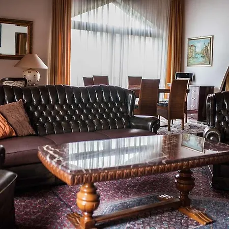 Szálloda Hotel-restaurant Barbarossahof