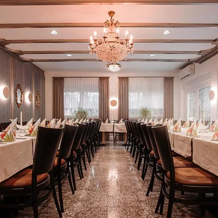 Szálloda Hotel-restaurant Barbarossahof Kaiserslautern