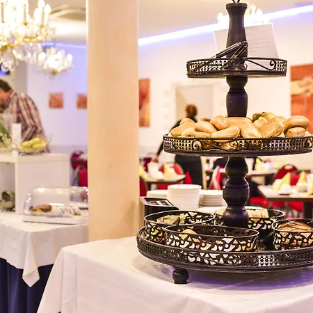 فندق ومطعم بارباروساهوف 4*