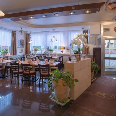 فندق ومطعم بارباروساهوف 4*